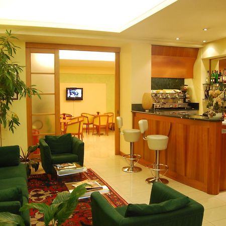 Hotel Gala Pesaro Exteriör bild