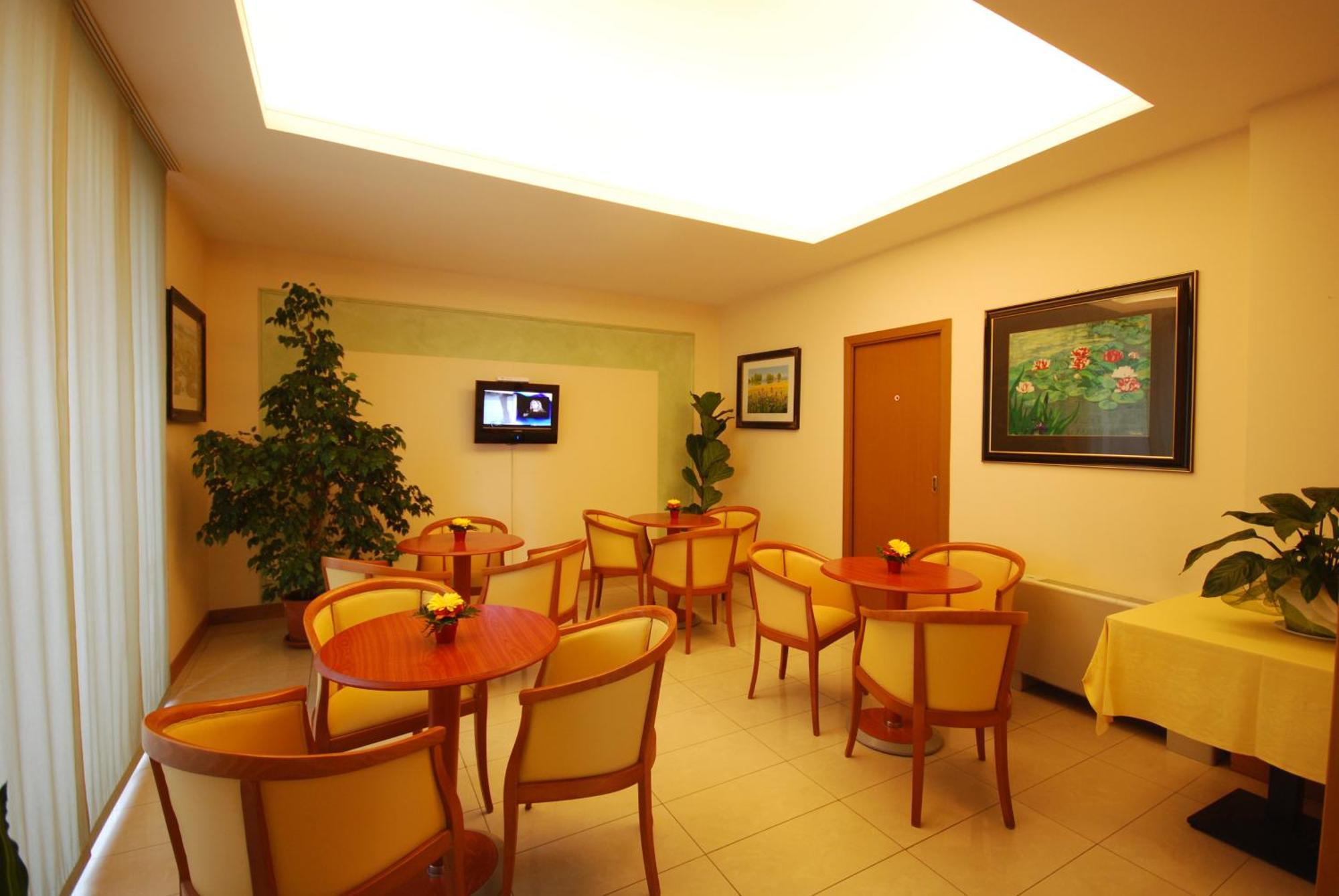 Hotel Gala Pesaro Exteriör bild