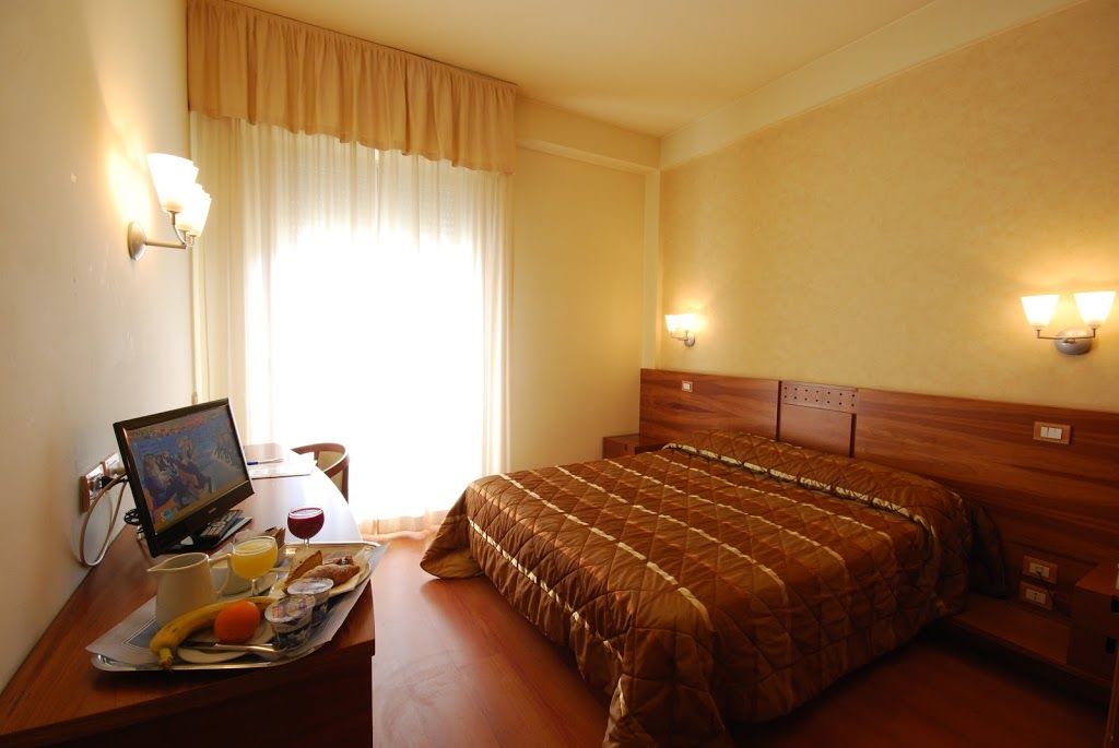 Hotel Gala Pesaro Exteriör bild