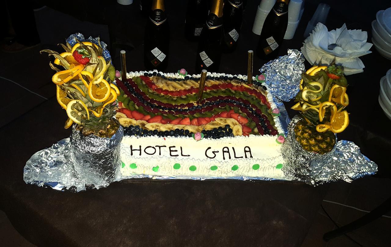 Hotel Gala Pesaro Exteriör bild