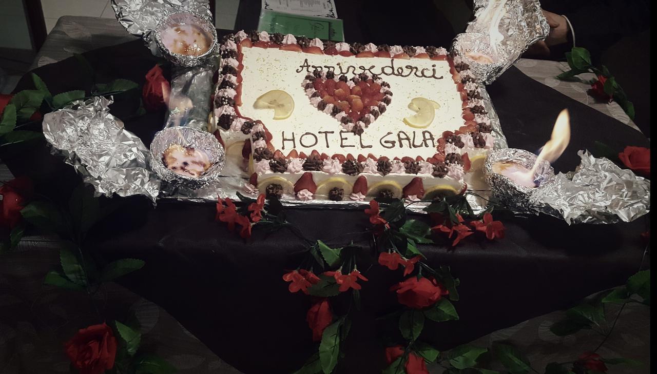 Hotel Gala Pesaro Exteriör bild